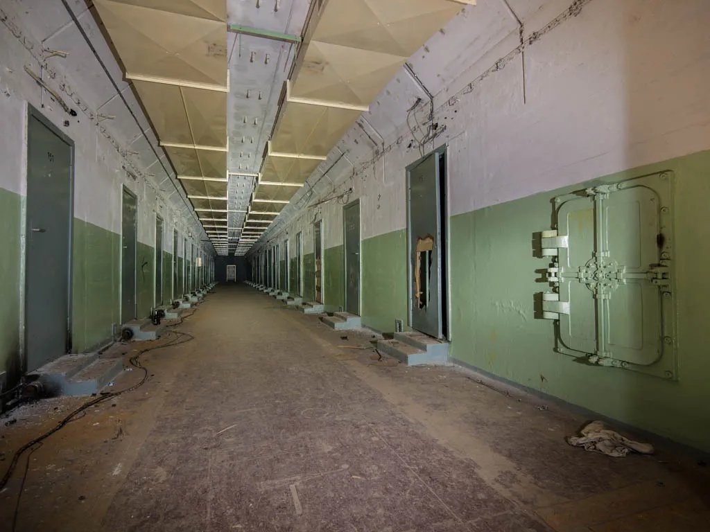 Глибоко під землею в секретному командному пункті біля Берліну