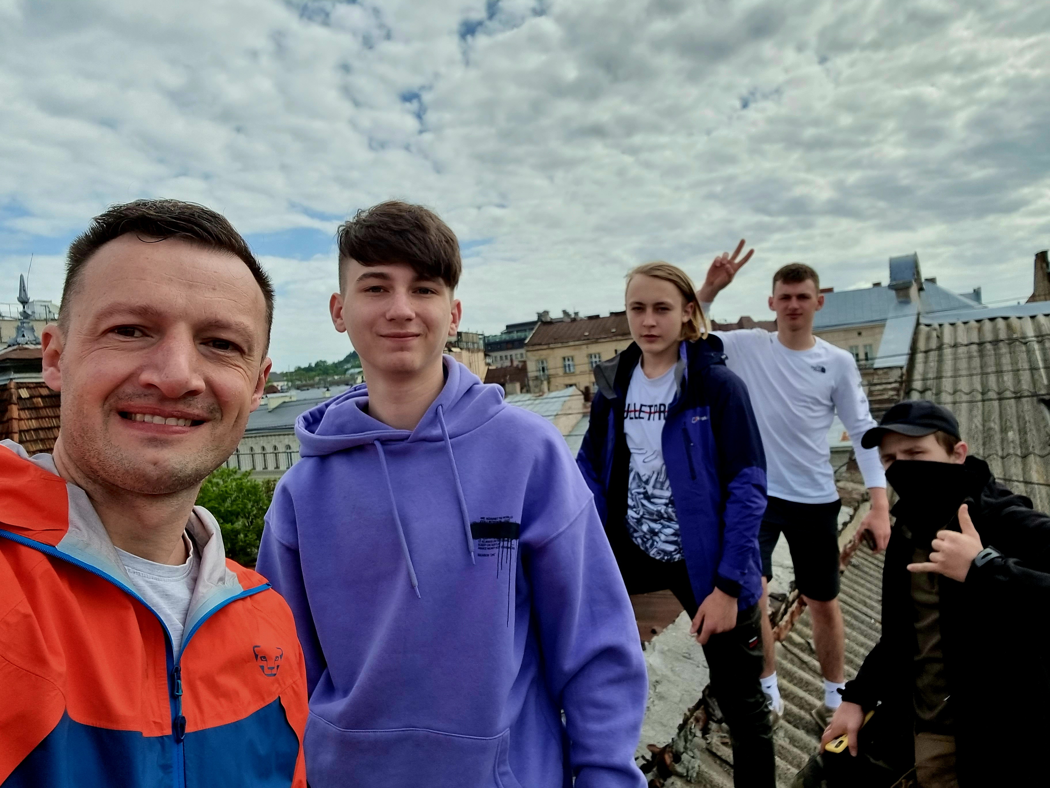 На даху в центрі Львова