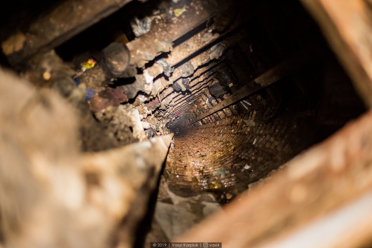 Вид в глибину ствола Хотинь