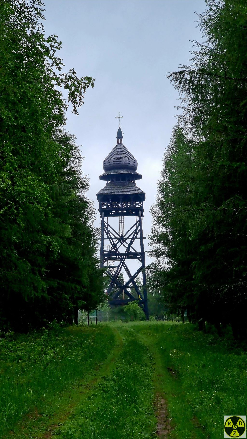Дерев'яна "Вежа пам'яті"