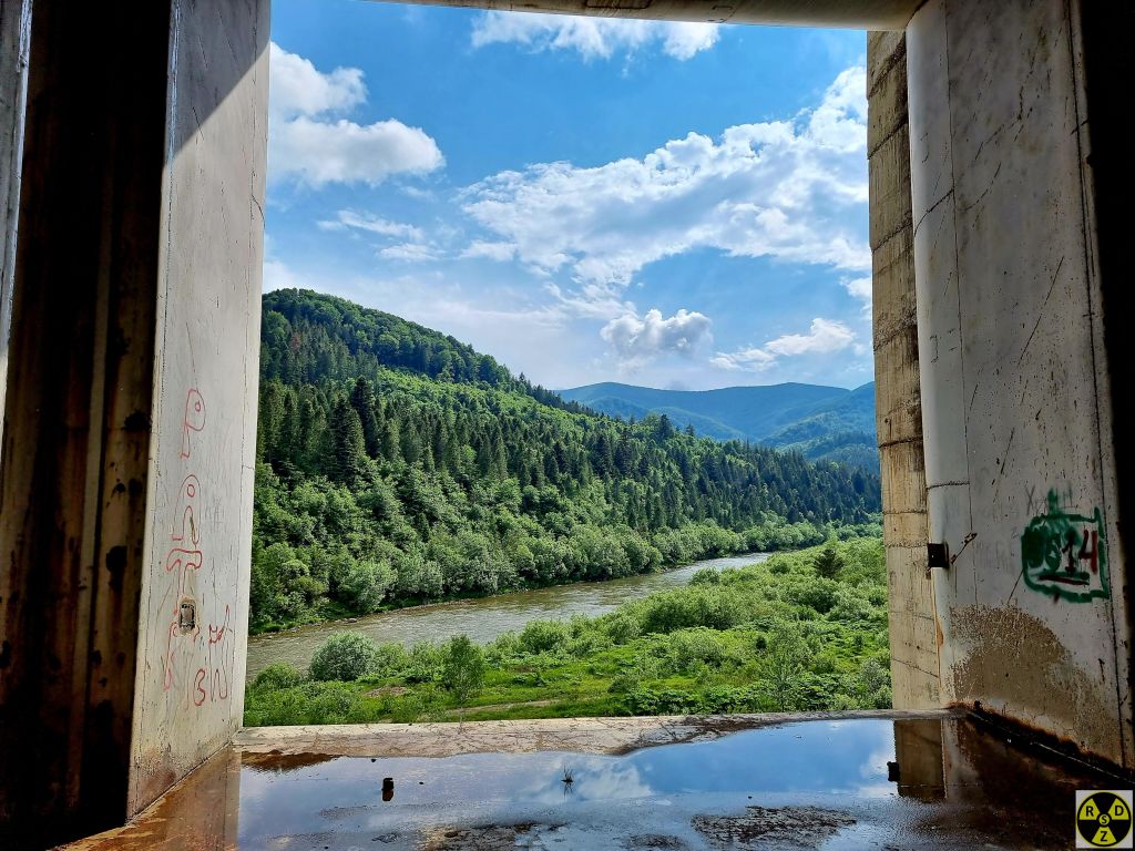 Всередині вежі ГЕС