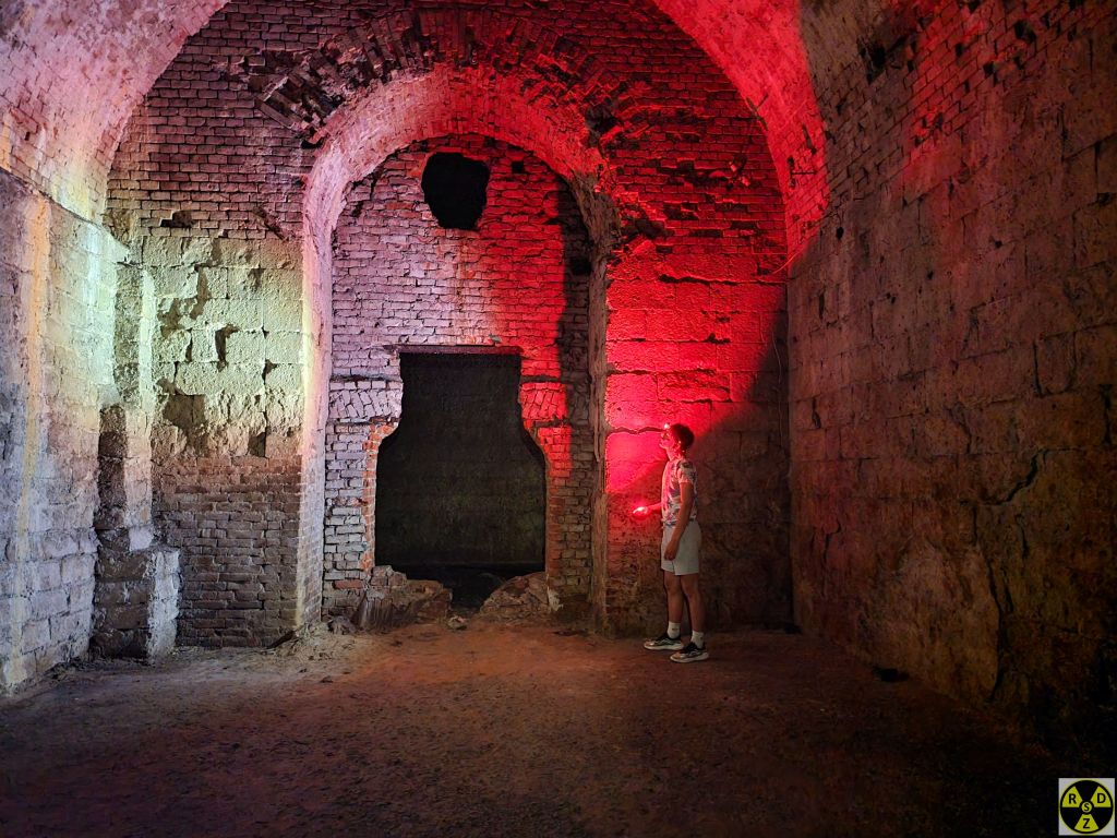 Оце справжні підземелля Львова в схилі Високого Замку