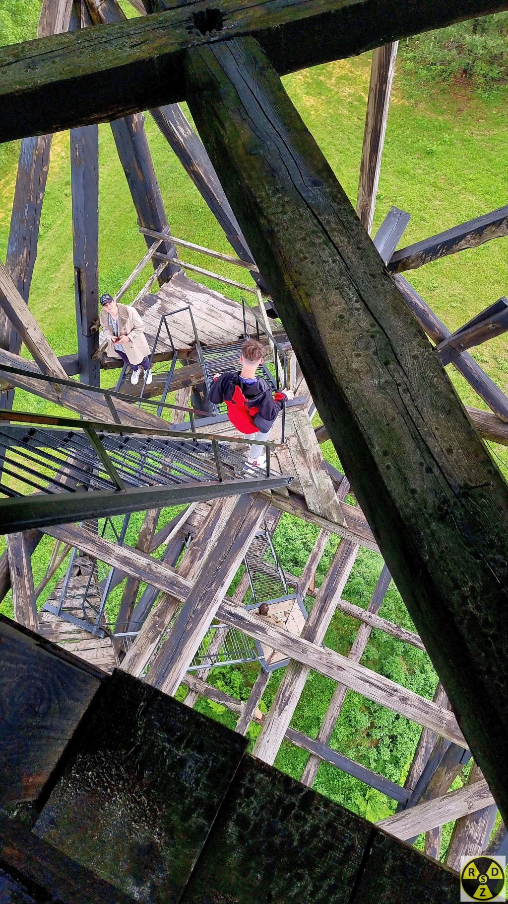 Існує легенда що з цих сходів ще жоден москаль живим не вибрався