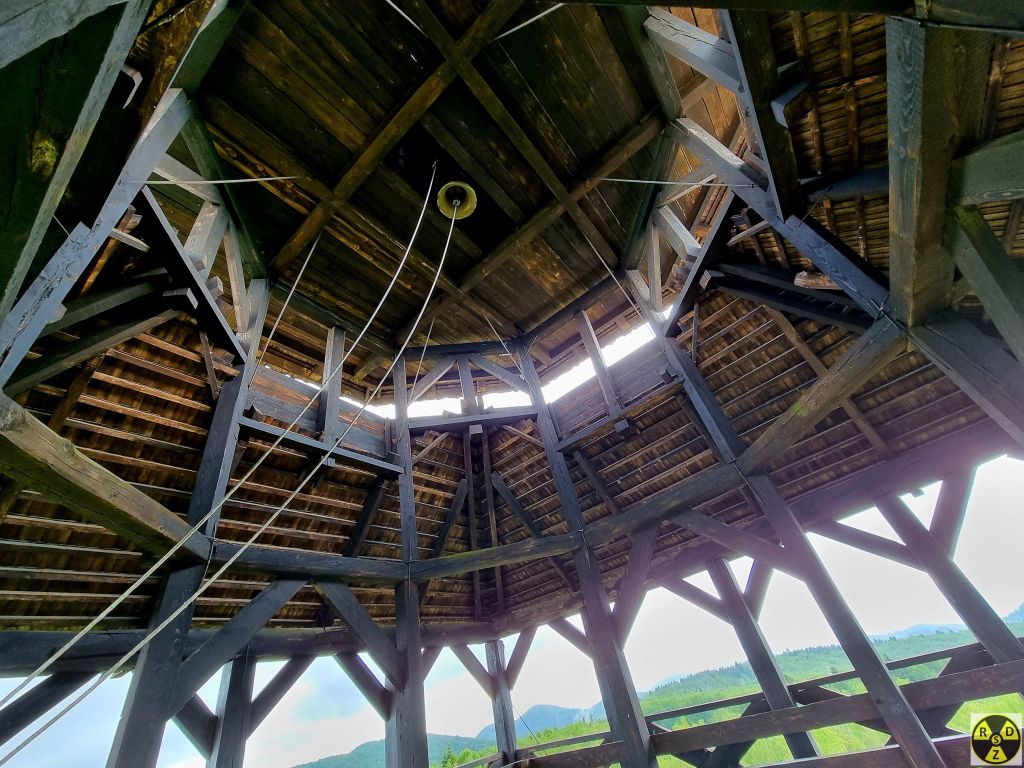 На вершечку вежі встановлено "Дзвін Пам'яті"