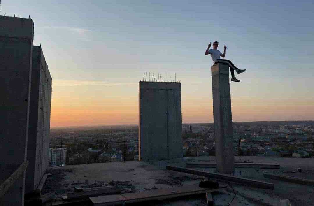Скільки не дерися, але до висоти Авалону не піднімешся