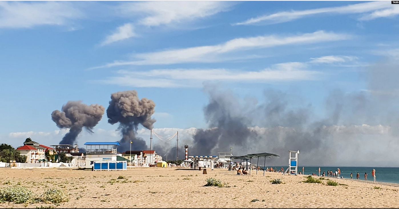 Пляж коло Євпаторії