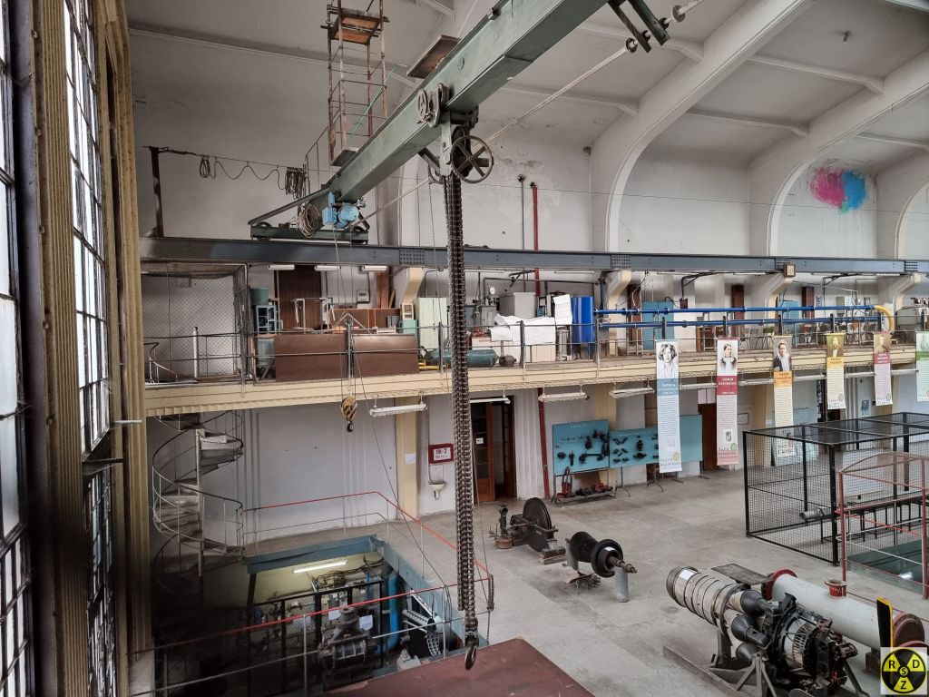 Вид з другого поверху. Зберігся оригінальний балковий кран тих часів