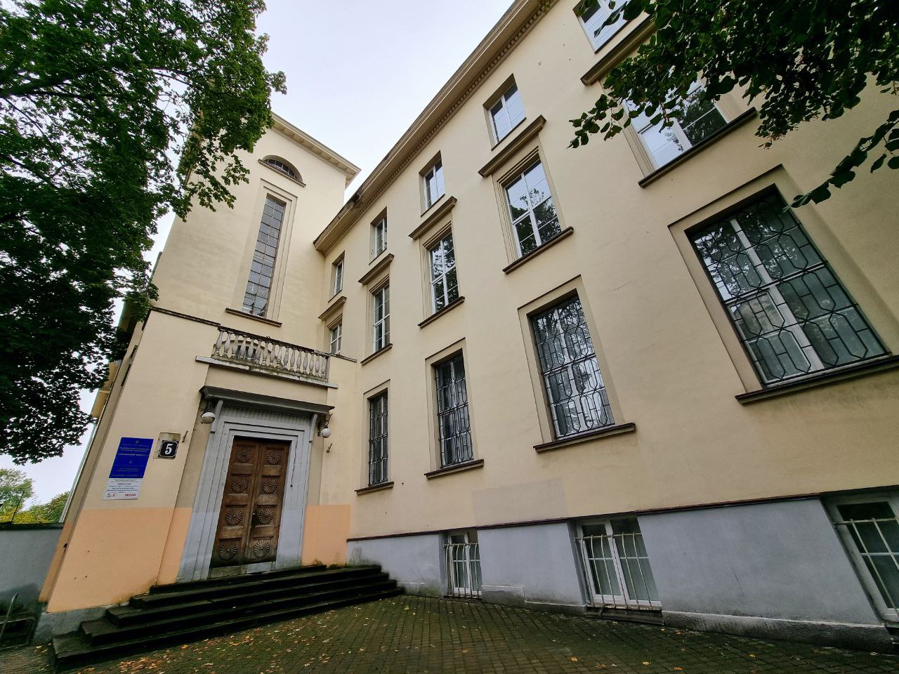 10 корпус Політехніки де вчаться тепловики та енергетики