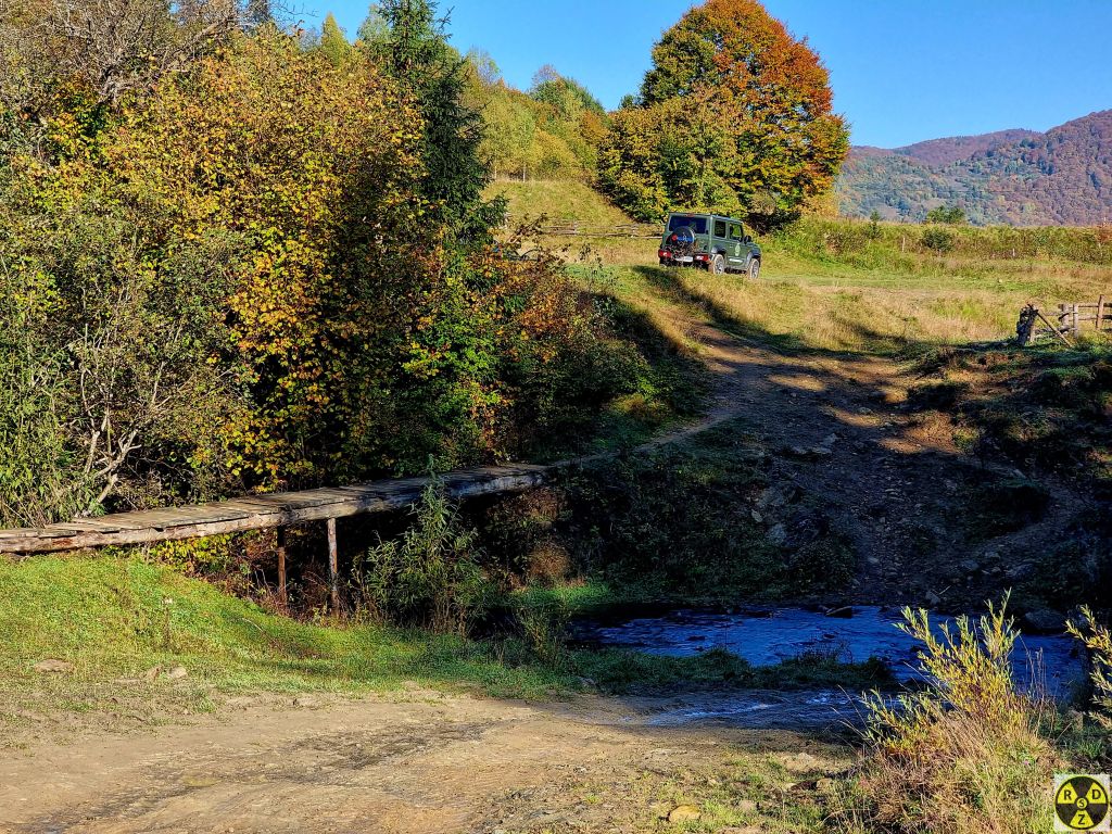 Облаштована парковка для авто