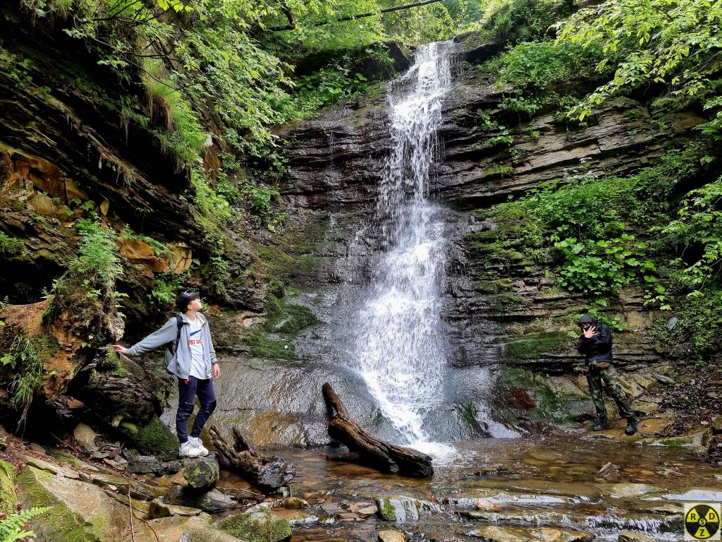 Висота водоспаду ~11м