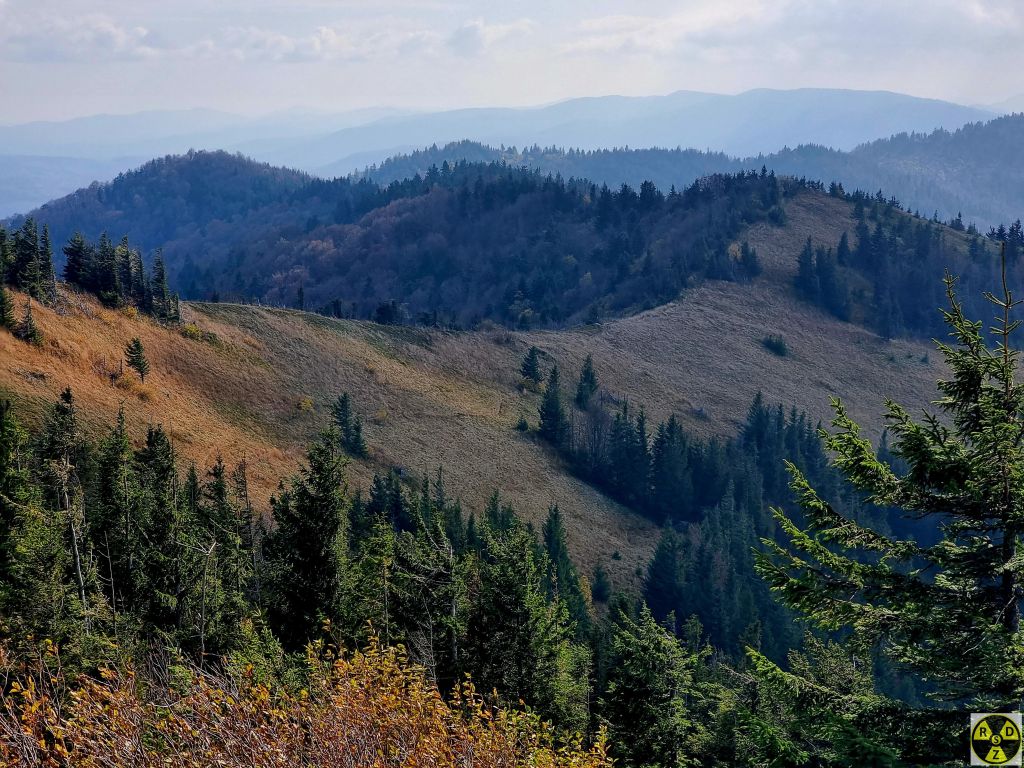 Хребет до гори Параска