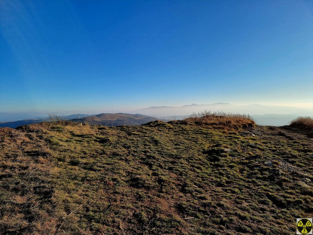 Ггора Бердо (1200м н.р.м.) і гори де ми щойно побували