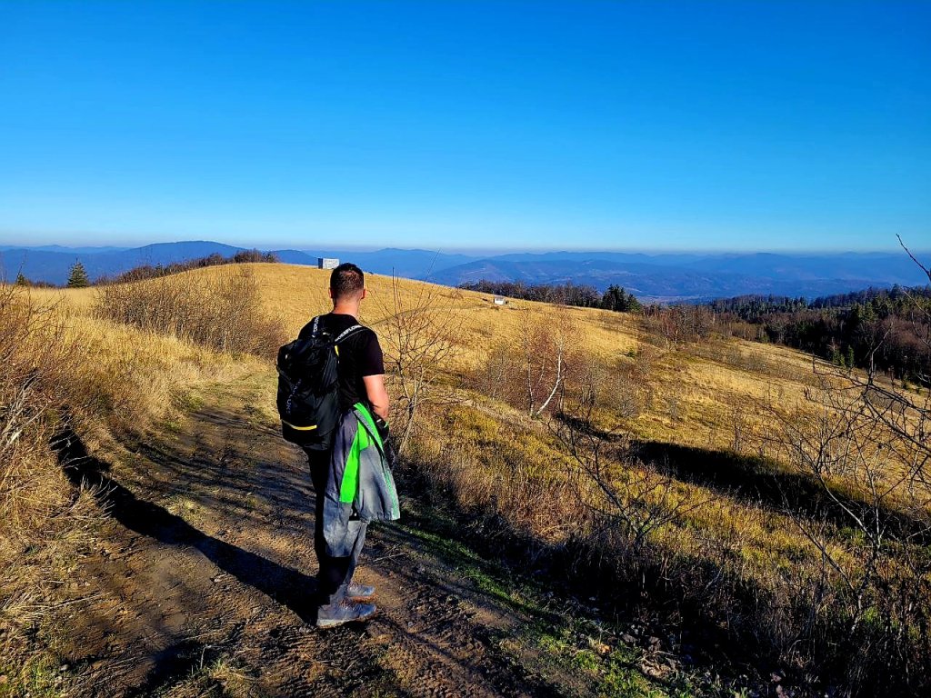 Виїхавши на хребет далі прогулянка по такому от ландшафту