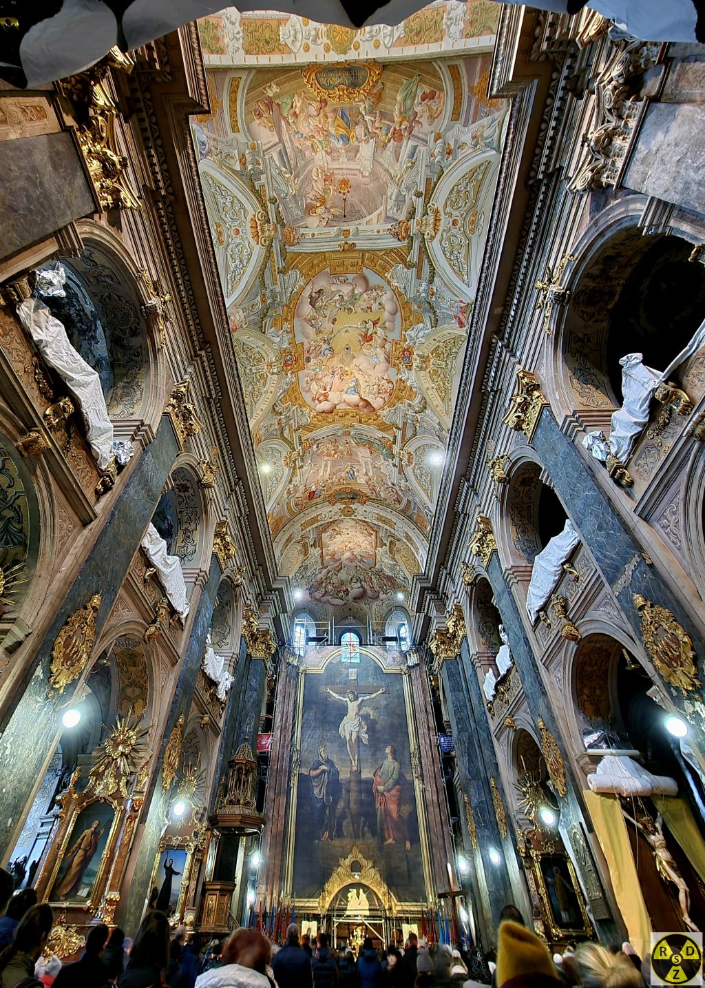 Наявність книгосховища, а не якогось складу, врятувало багатий інтер'єр костелу Єзуїтів від знищення