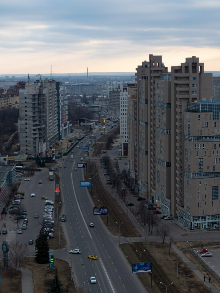 Оглядове колесу та якісь ЖК, назви на жаль не знаю...