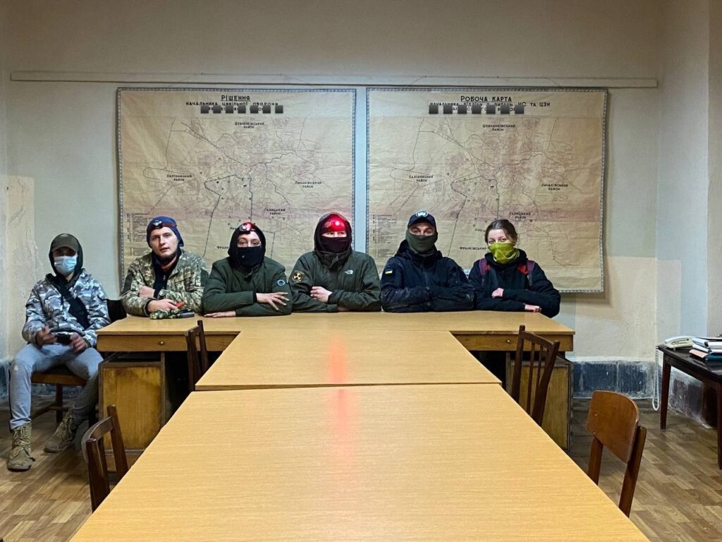 Виглядаємо наче 7-А, в якого відмінили дистанційне) Позаду нас карта Львова і найближчих населених пунктів до нього.