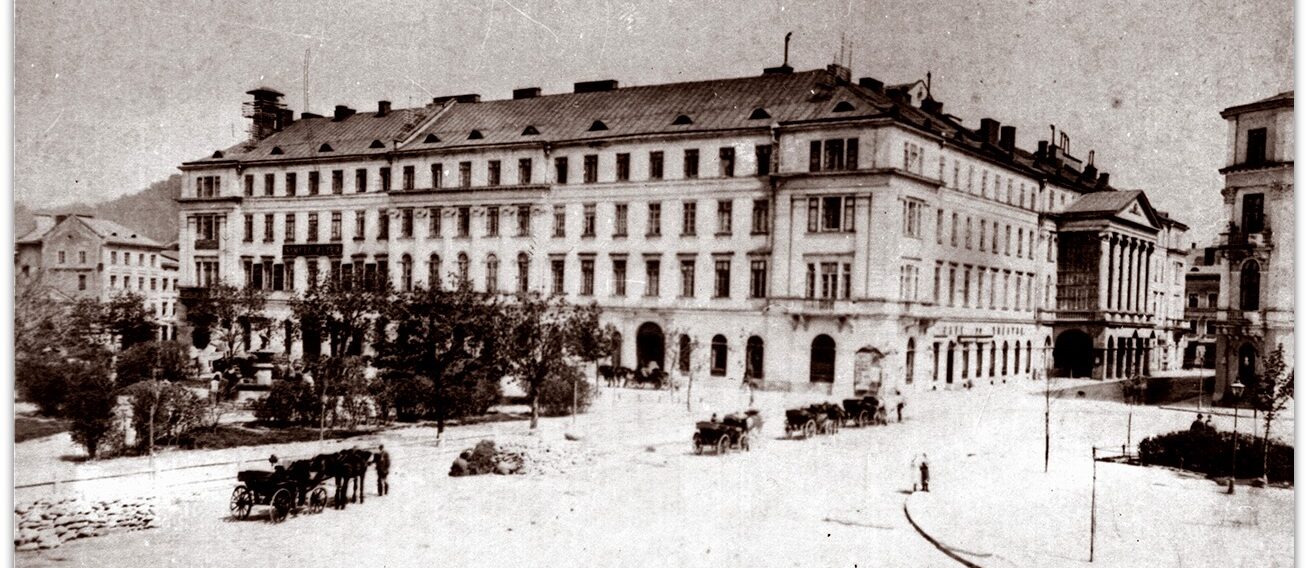 Театр Скарбека (Заньковецької) та сквер на місці теперішнього Оперного Театру