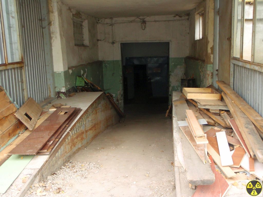 Вїзд в бомбосховище на 3000 людей заводу "Львівприлад"