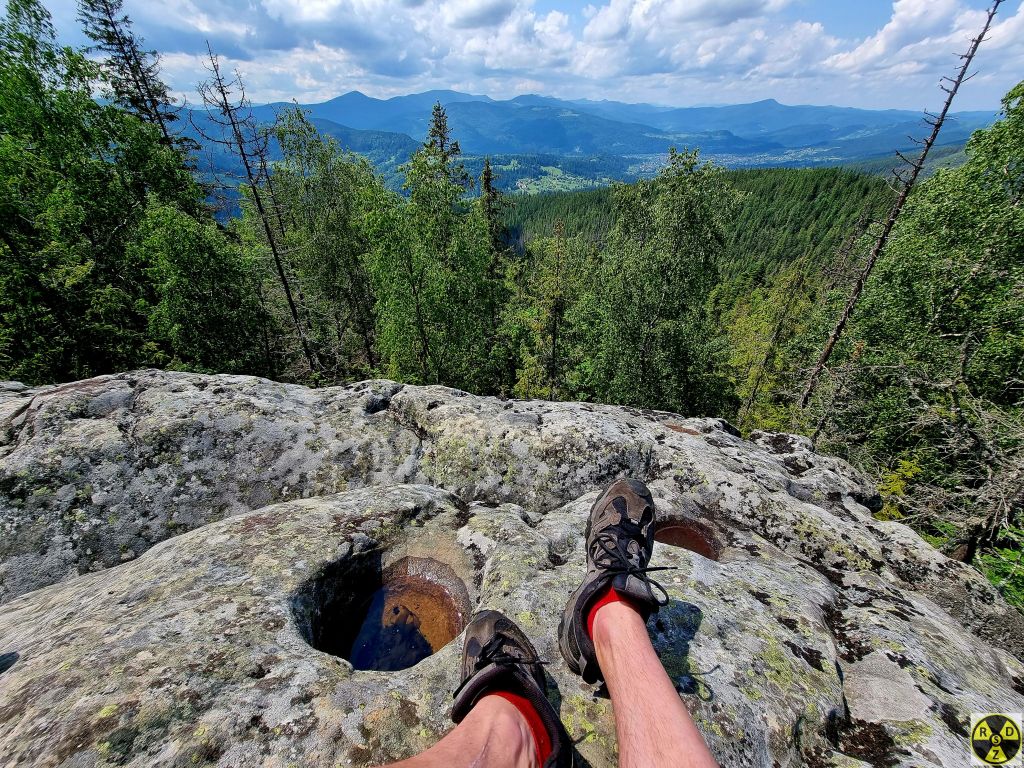 Карпати з вершини "шугаїв Камінь"