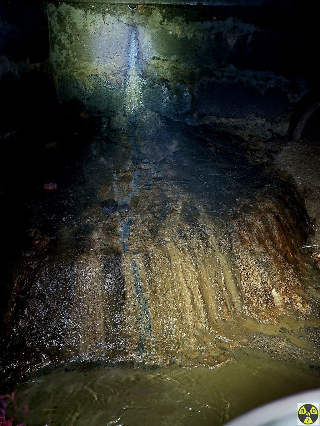 Хоча і тут трапляються приєднання каналізації, але не такі великі