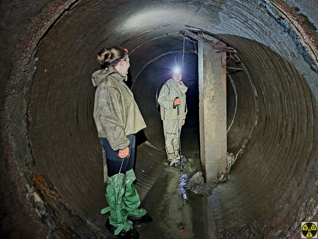 Будівельна свая забита в колектор Зубри. 2023 рік