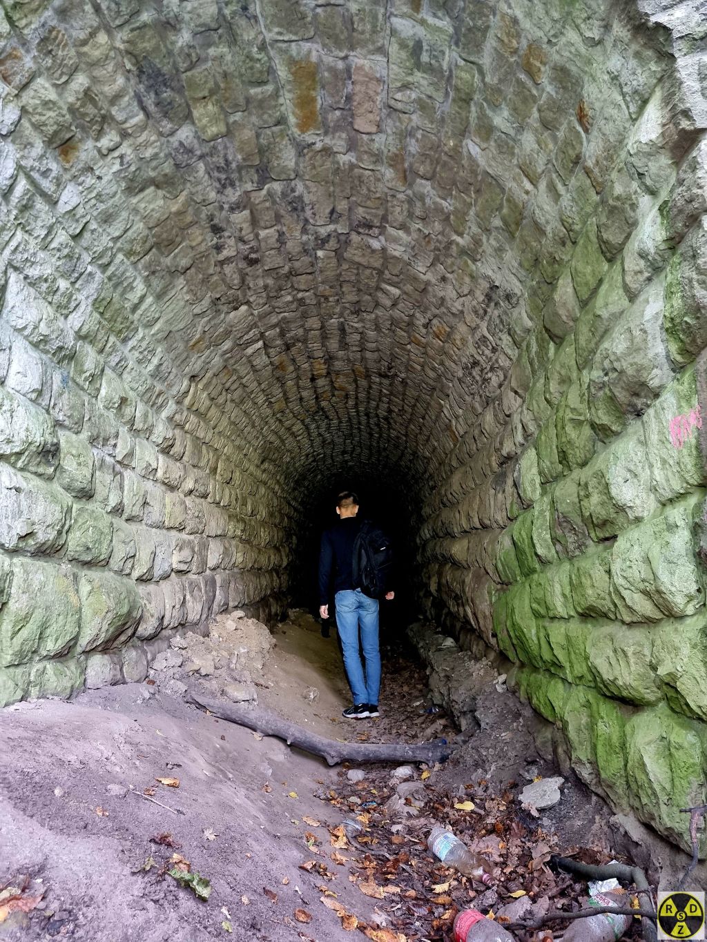 Тунель від Винниківського озера до Чортових Скель