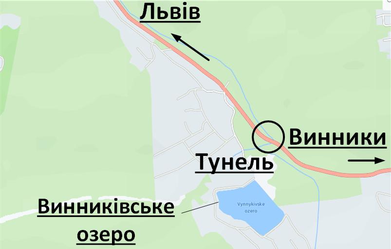 Те ж місце, але на сучасній карті. Видно потічок що колись тік через цей тунель