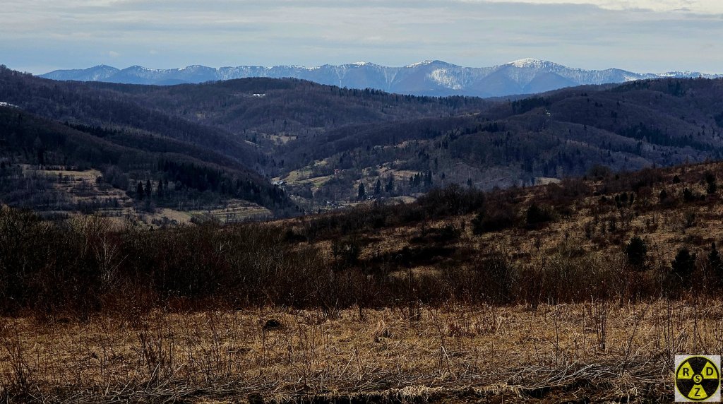 Вид з вітряків на гору Параска, 1286м н.р.м.