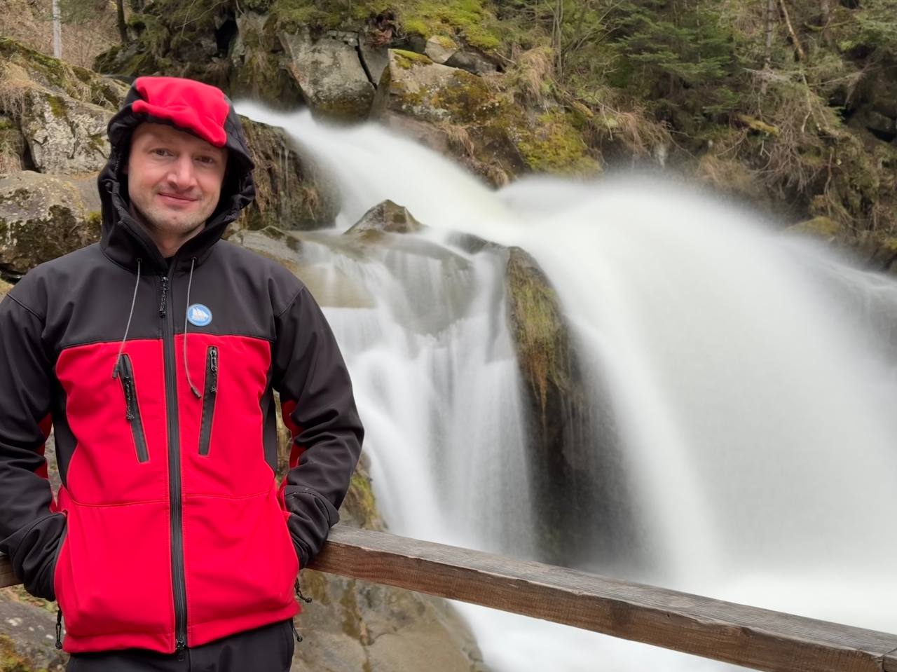 Автор статті та водоспад "Кам'янка"