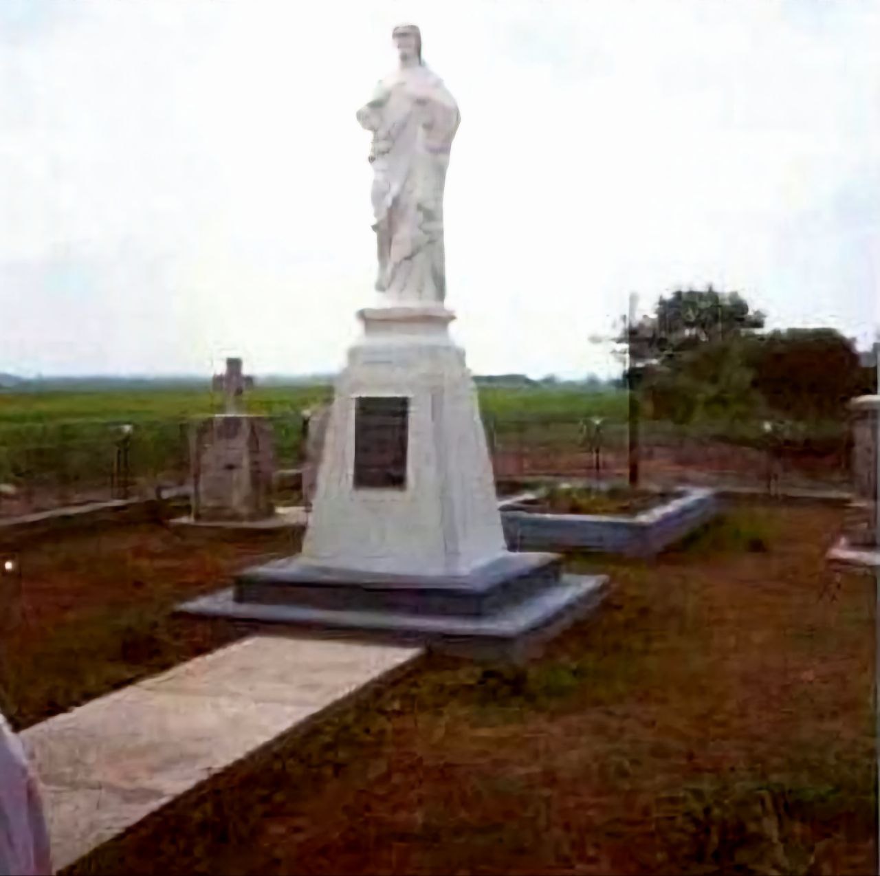 Так цей цвинтар виглядав в 1993 році