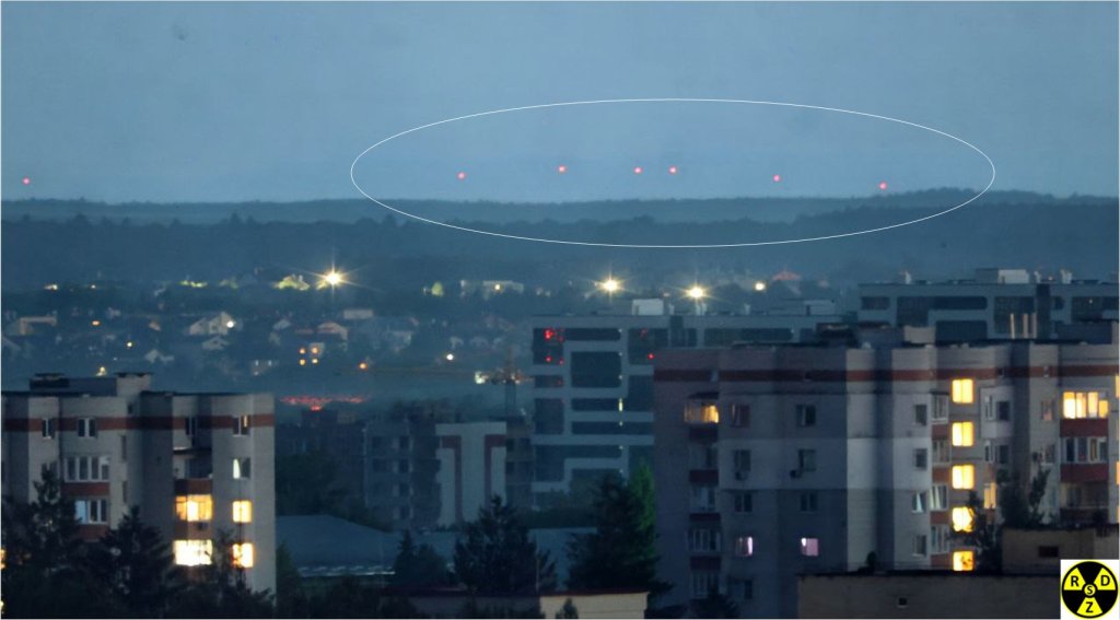 Загадкові червоні точки на львівському горизонті