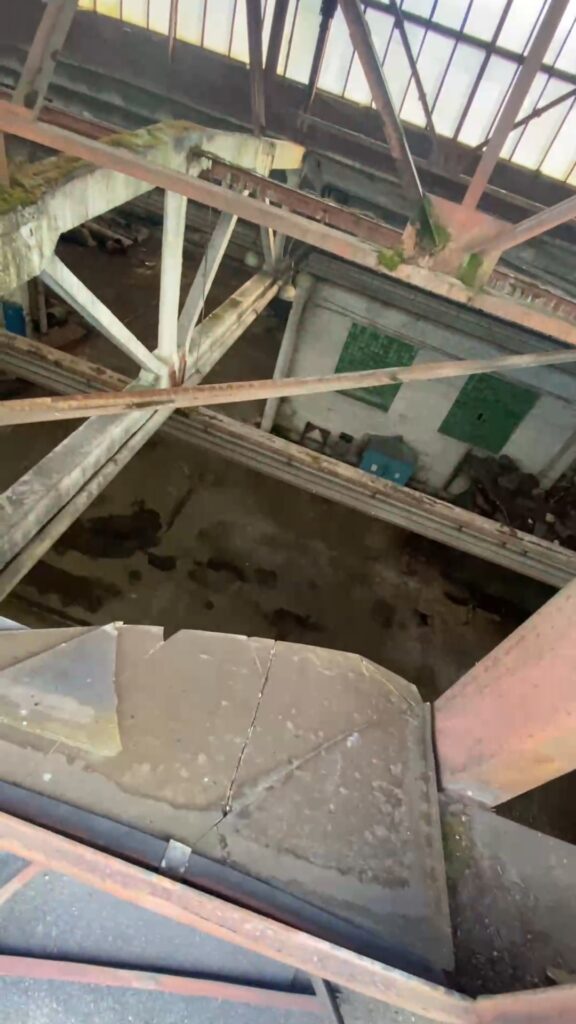 Також глянули, що там в цехові