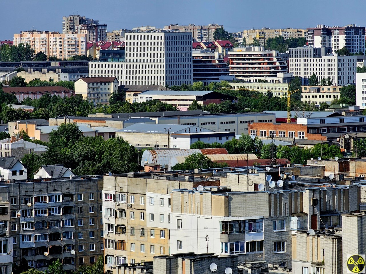 На вул.Зеленій замість старих заводів тепер сучасні бізнес-центри