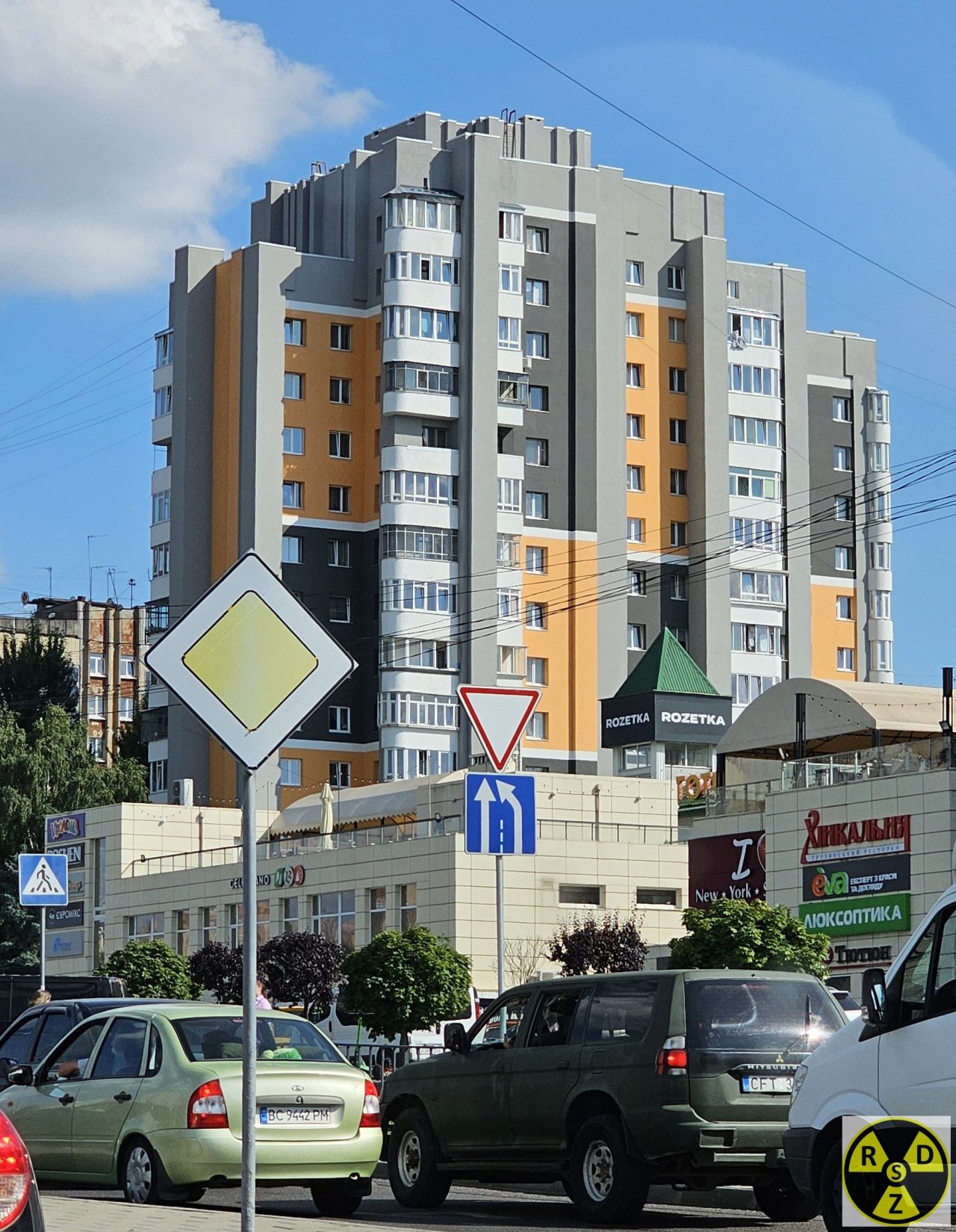 Так сходу і не скажеш що це типовий радянський проєкт