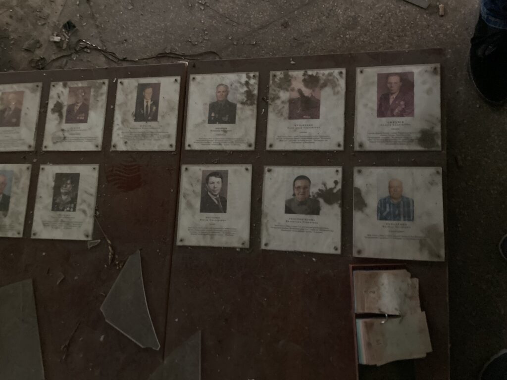 Фото робітників інституту