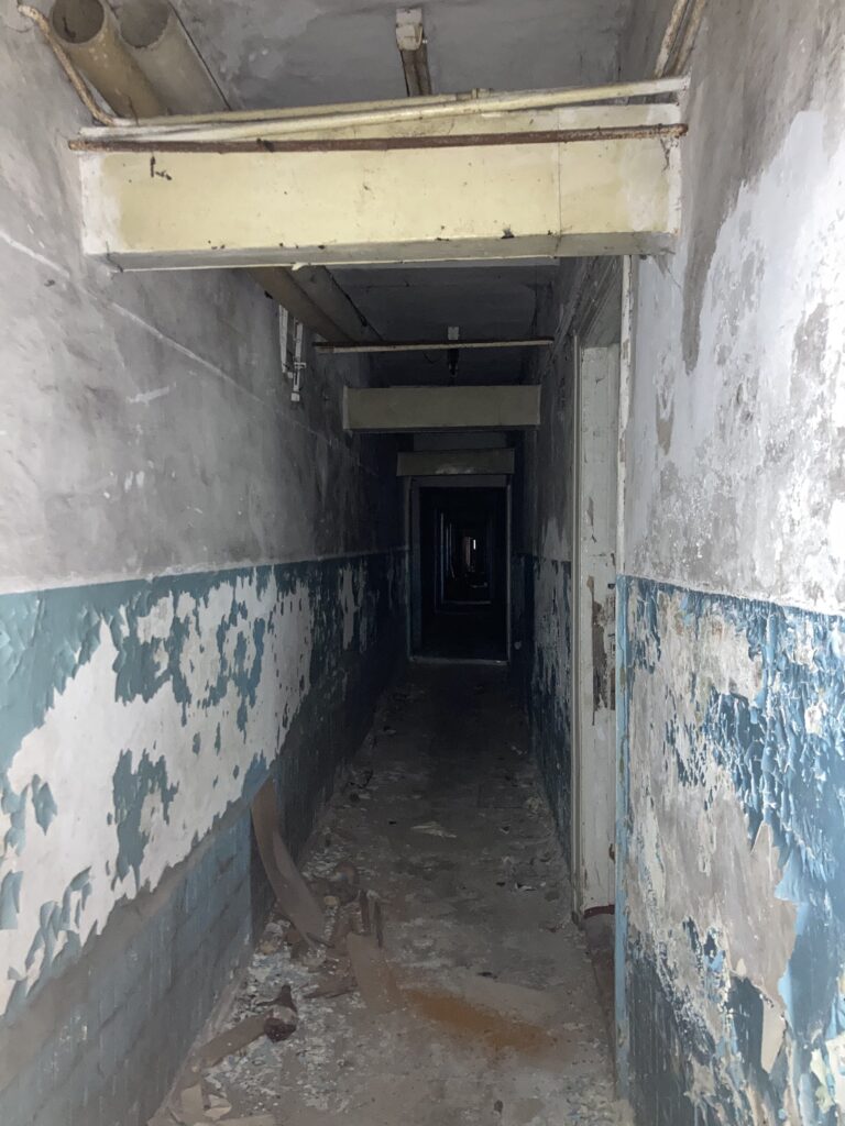 Коридор головного приміщення