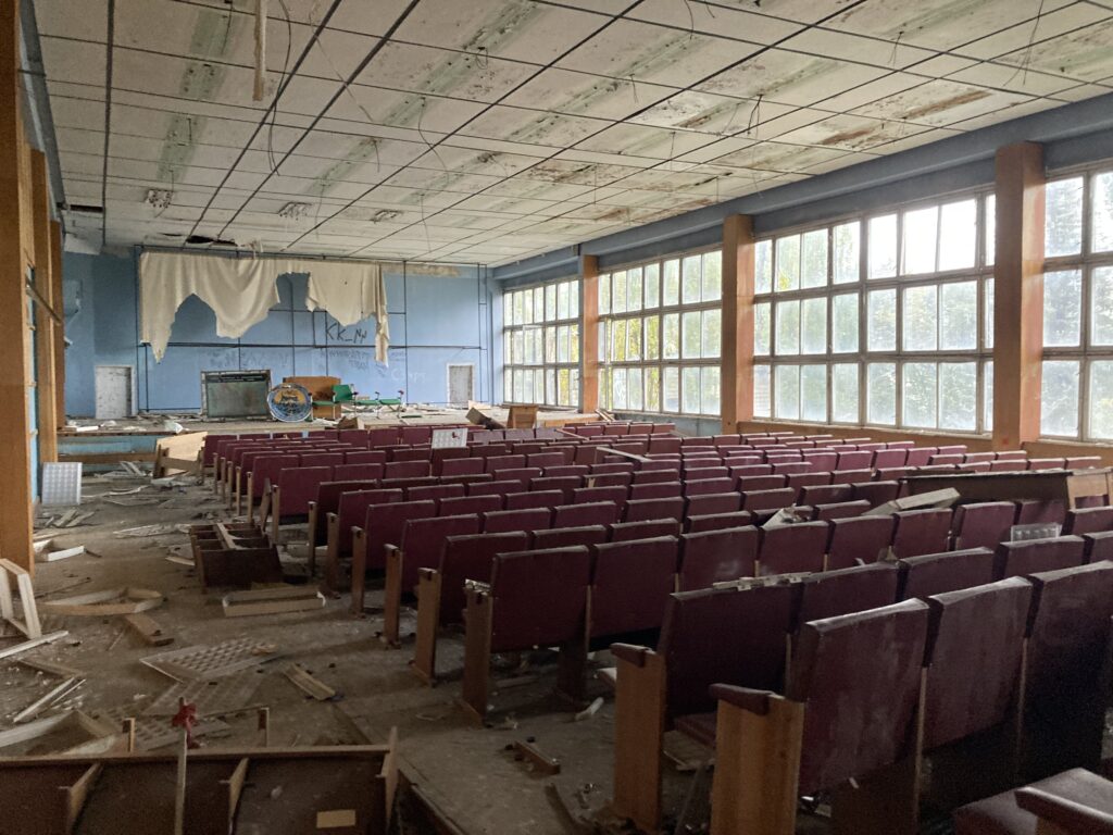 Актовий зал