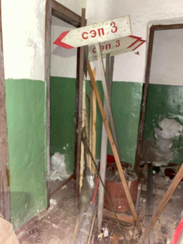 жіночий туалет але не зрозуміло що це тут робить