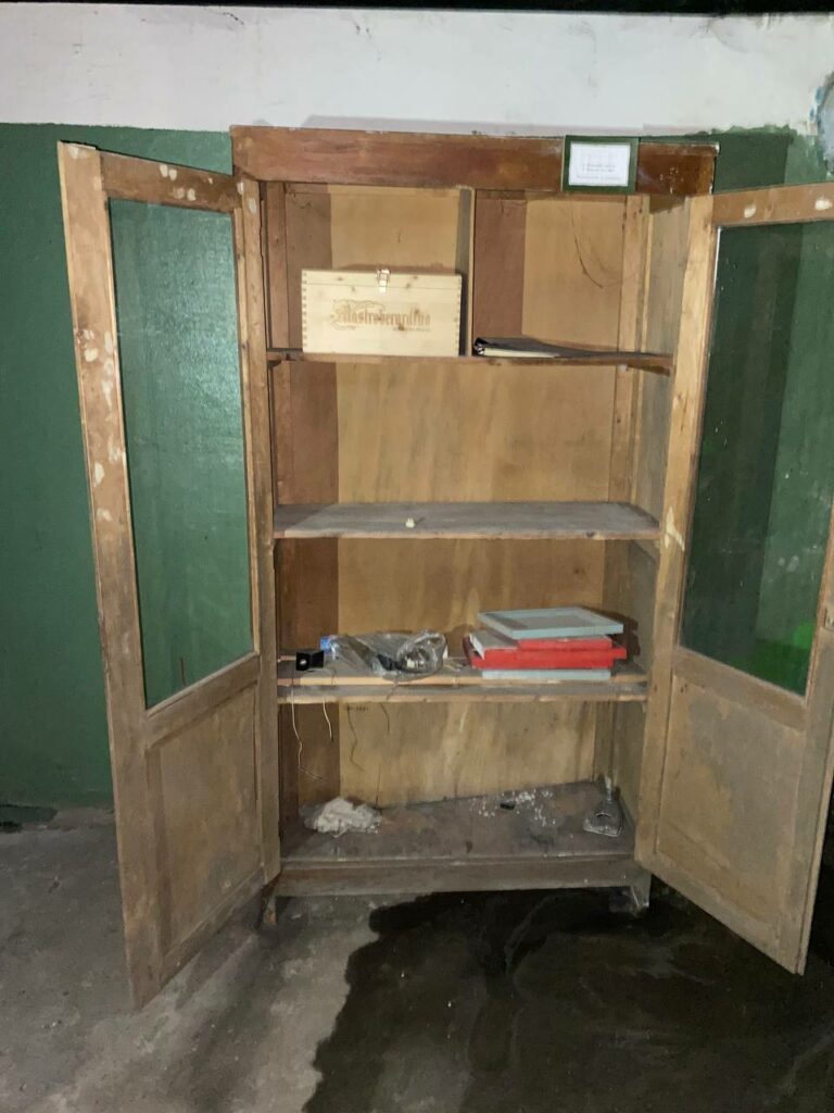 в цьому сундучку доречіі знаходиться аптечка але нажаль не АИ-2